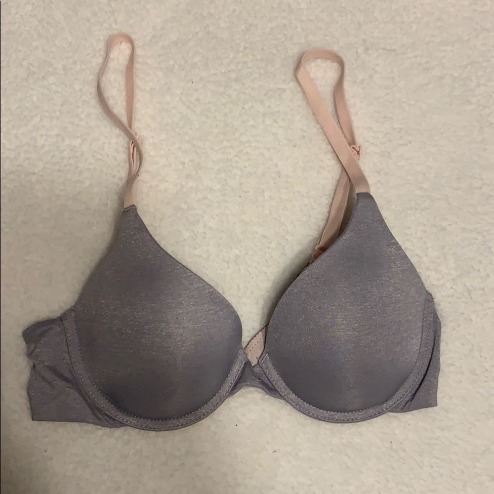 Victoria’s Secret uplift semi Demi bra. 32B